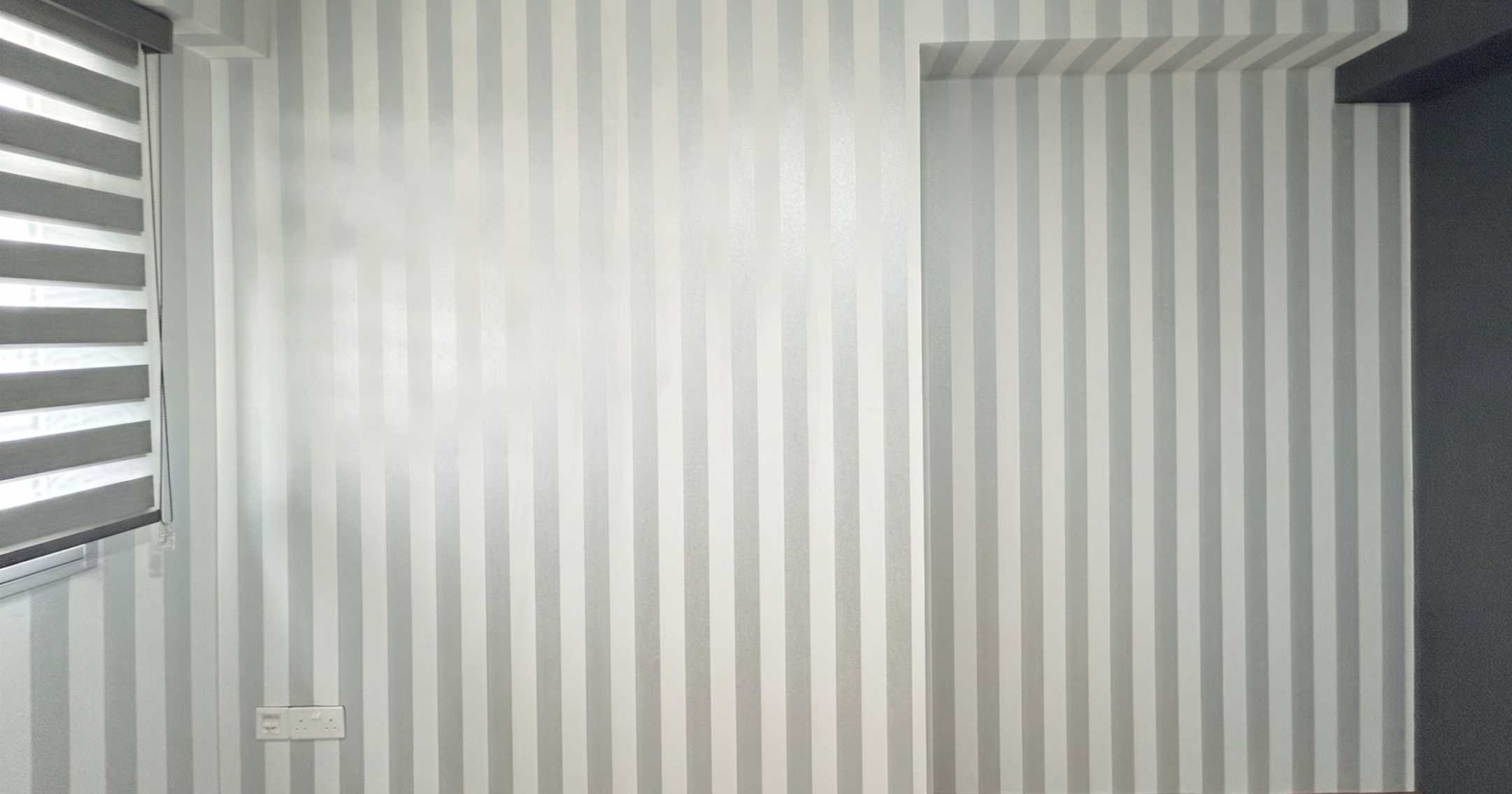 Stripe Wallpaper after installation look
